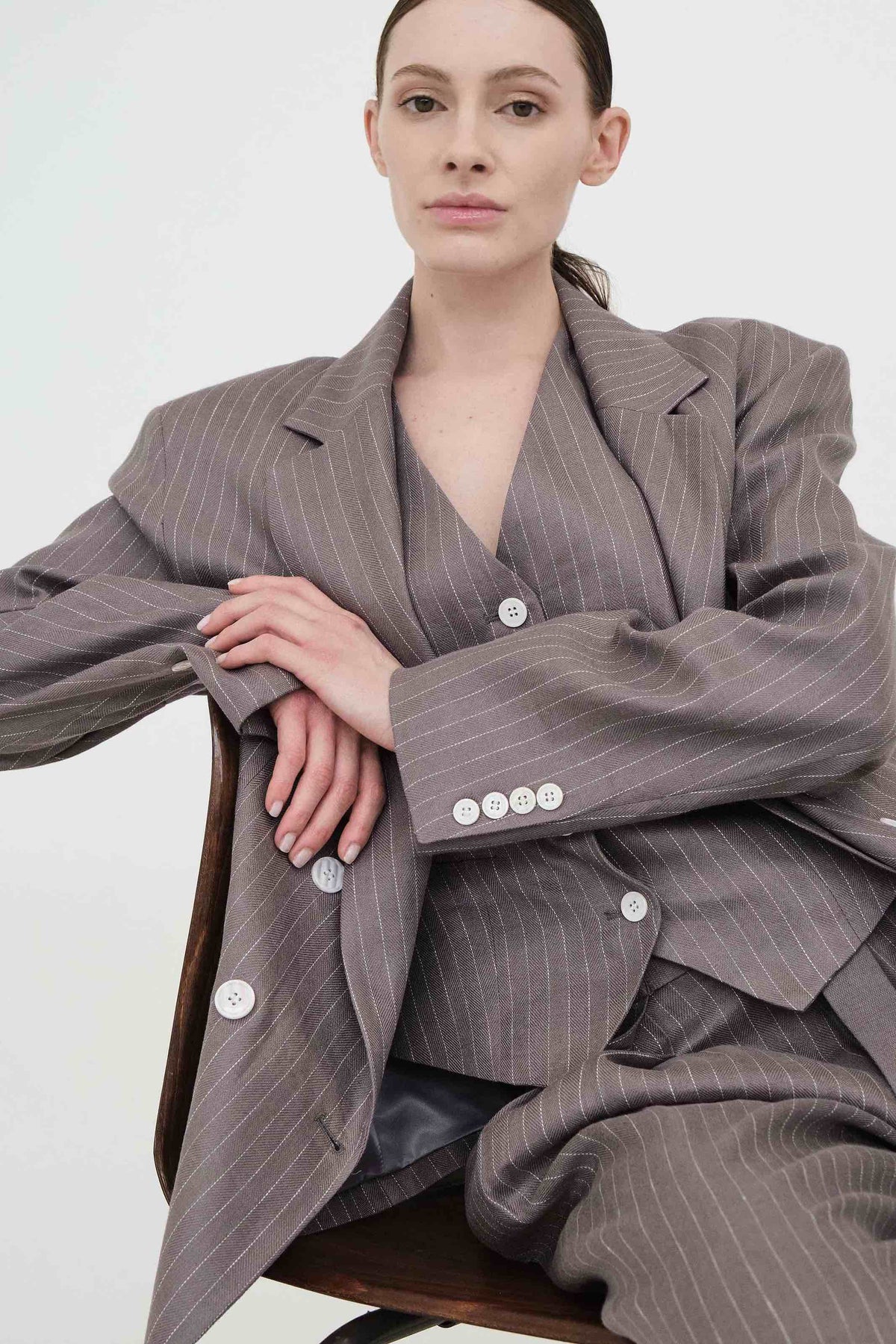 CHALECO GRIS