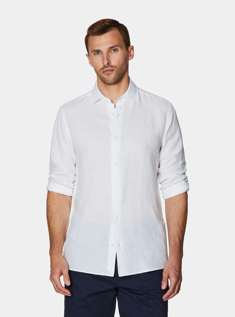 Camisa 100% lino con cuello semifrances