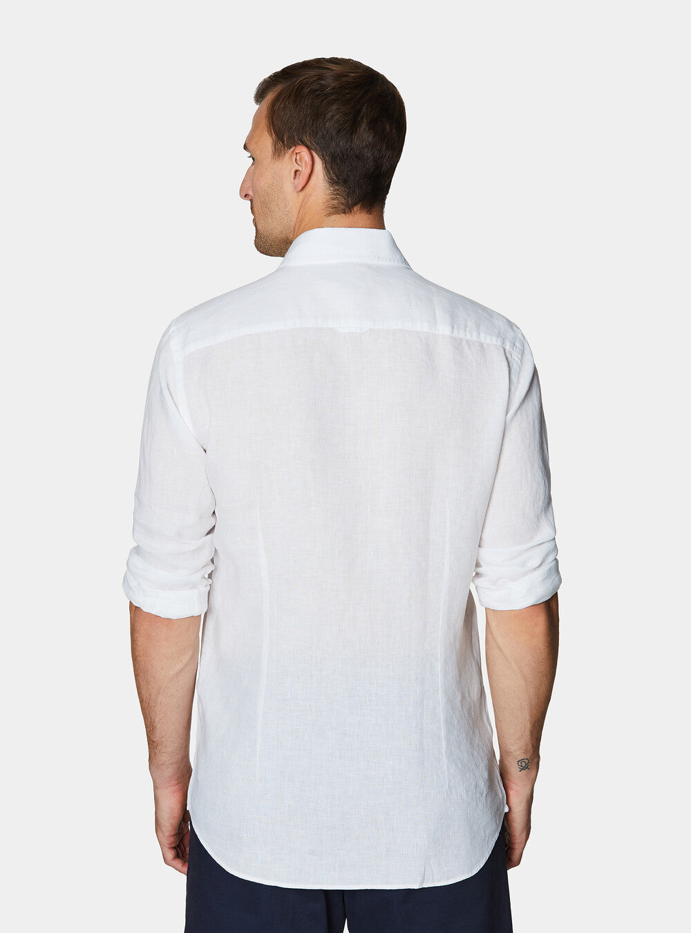 Camisa 100% lino con cuello semifrances