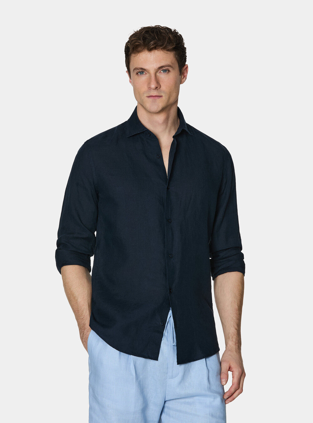 Camisa 100% lino con cuello semifrances