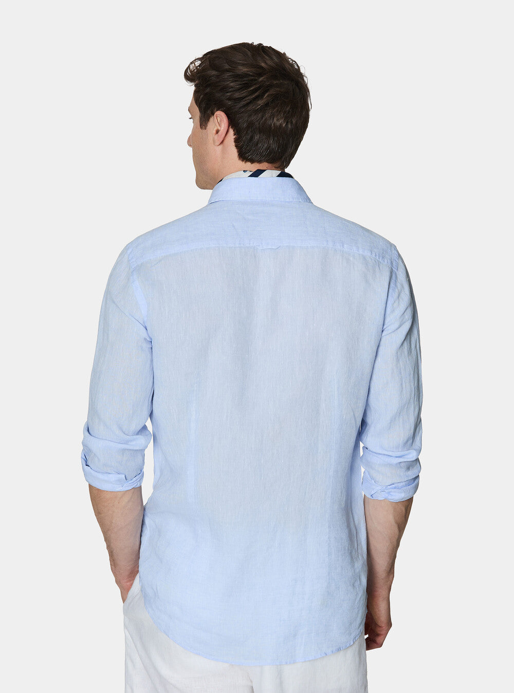 Camisa 100% lino con cuello semifrances