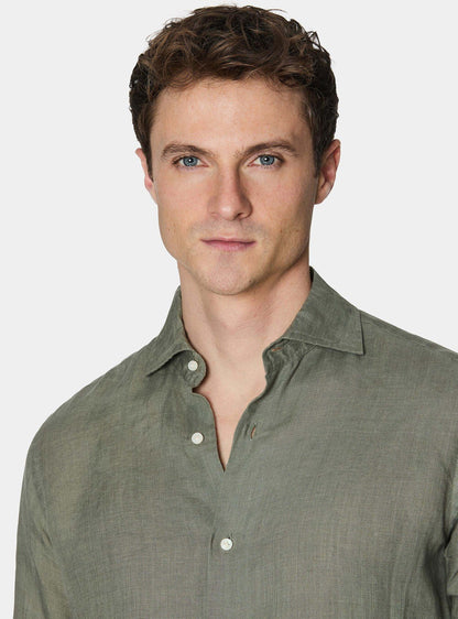 Camisa 100% lino con cuello semifrances
