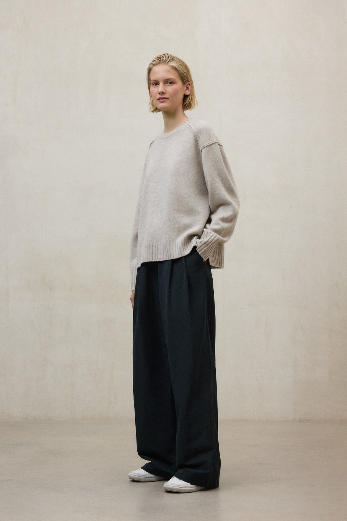 MOCAN KNIT WOMAN