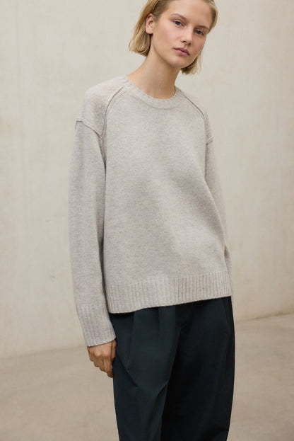 MOCAN KNIT WOMAN